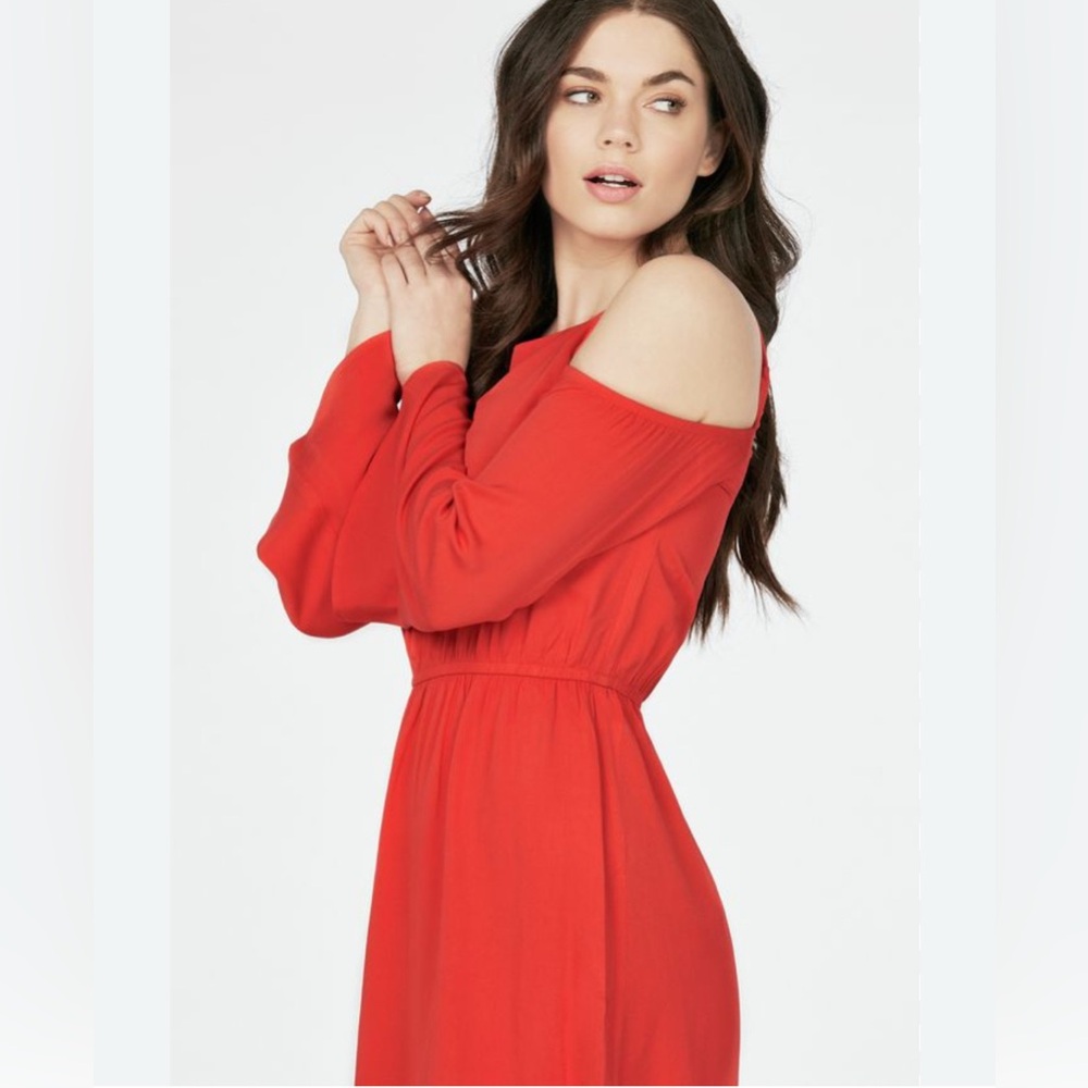 She + Sky Vibrant Red Cold Shoulder Long Sleeve Mini Sundress in size Large